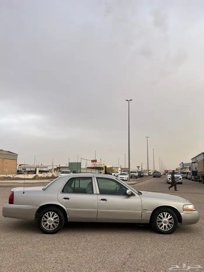 فورد قراند ماركيز 2005 فل كامل هيدروليك سعودي 9