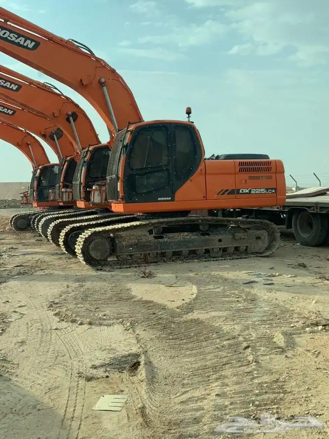 حفار للإيجار بمحافظة المخواة و ضواحيها 4