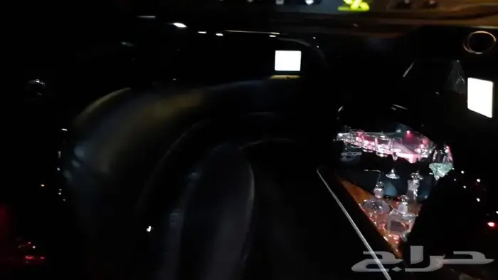 مايباخ رويال ليمو للاعرس وجميع مناسبات VIP CAR 38