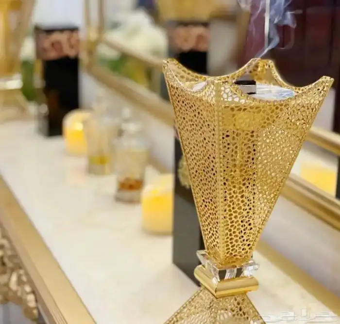 مضيفات ومباشرات بزي موحد وقهوجية 1