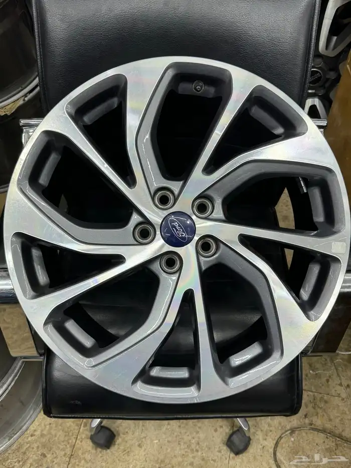 جنوط تورس موديل 2025 مقاس 19فل كامل اصلي وكاله 7