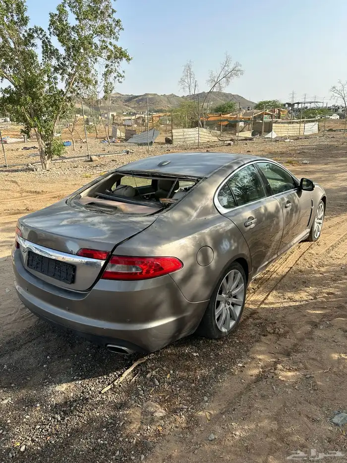 قطع غيار تشليح جاكور XF اكس اف موديل 2010 3