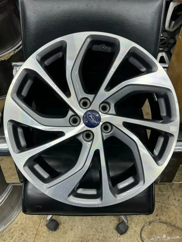 جنوط تورس موديل 2025 مقاس 19فل كامل اصلي وكاله 8