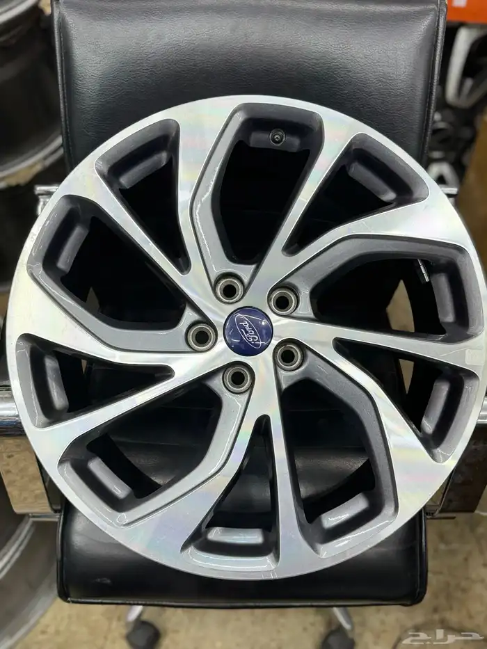 جنوط تورس موديل 2025 مقاس 19فل كامل اصلي وكاله 1