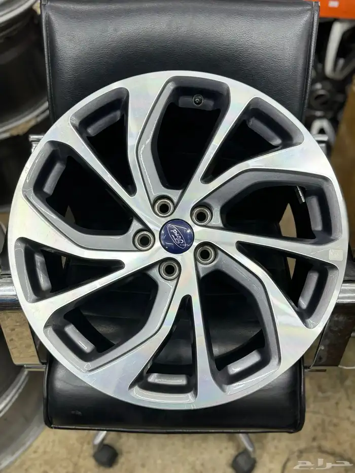 جنوط تورس موديل 2025 مقاس 19فل كامل اصلي وكاله 0