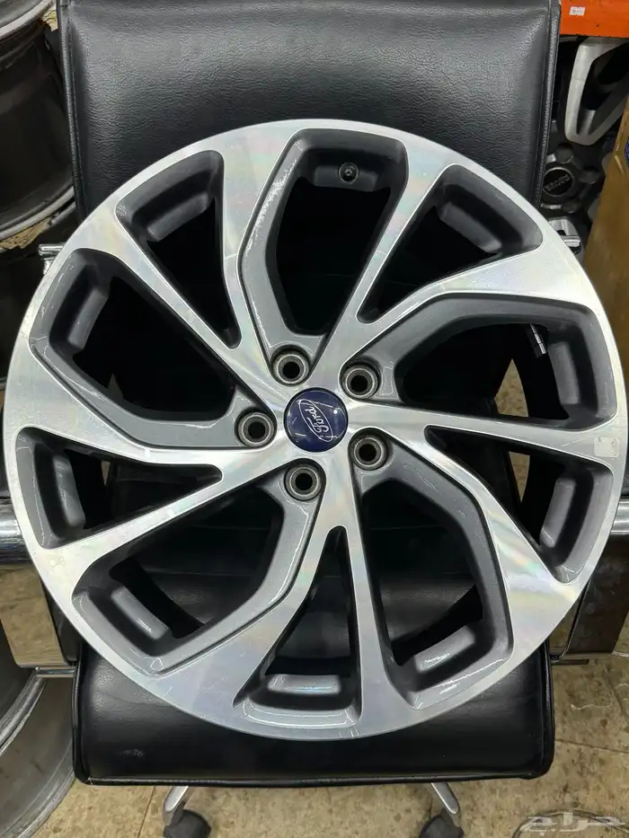 جنوط تورس موديل 2025 مقاس 19فل كامل اصلي وكاله 6