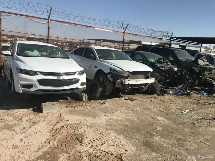 قطع غيار الفورد و الجمس المستعملة تشليح القحطاني 23