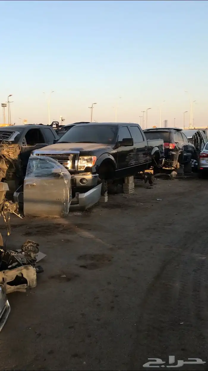 قطع غيار الفورد و الجمس المستعملة تشليح القحطاني 6