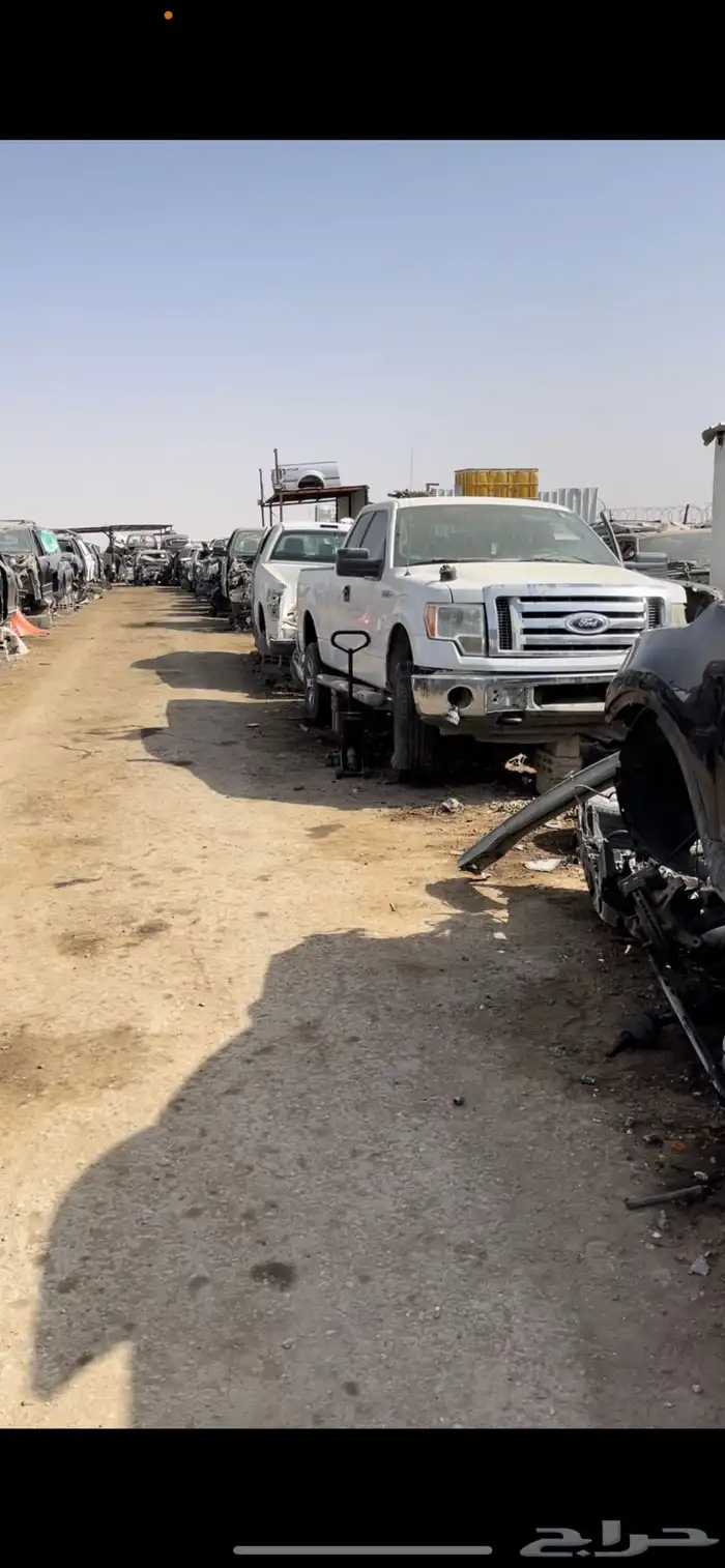 قطع غيار الفورد و الجمس المستعملة تشليح القحطاني 16