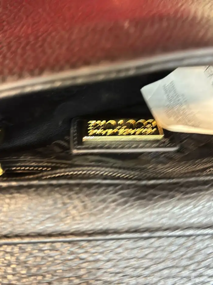 شنطة فرزاتشي اصليه 4