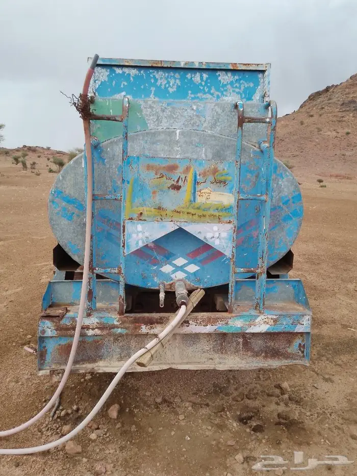 للبيع دينا تويوتا مديل 83 بمهد الذهب 15