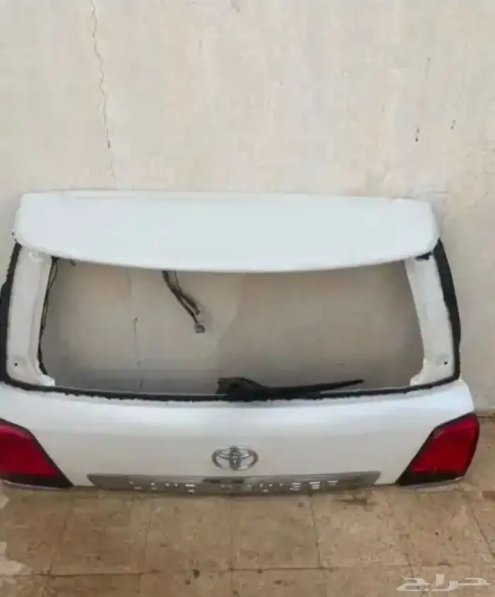 باب شنطة لاندكروزر علوي 2015 0