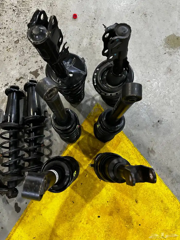 قطع غيار لكزس 7