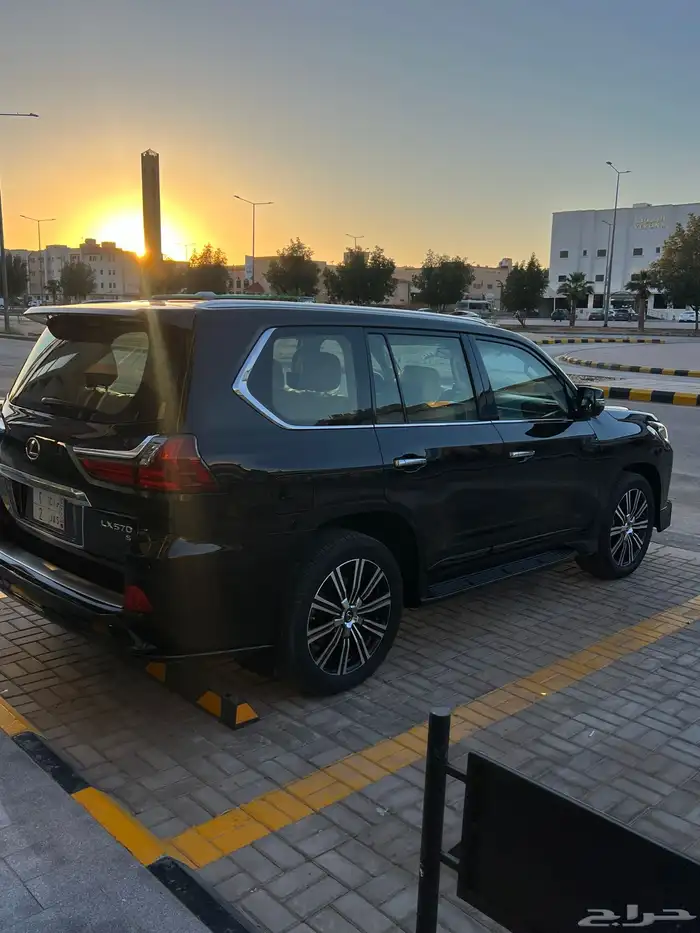 لكزس LX570 شبة الجديد (( مباع )) 7