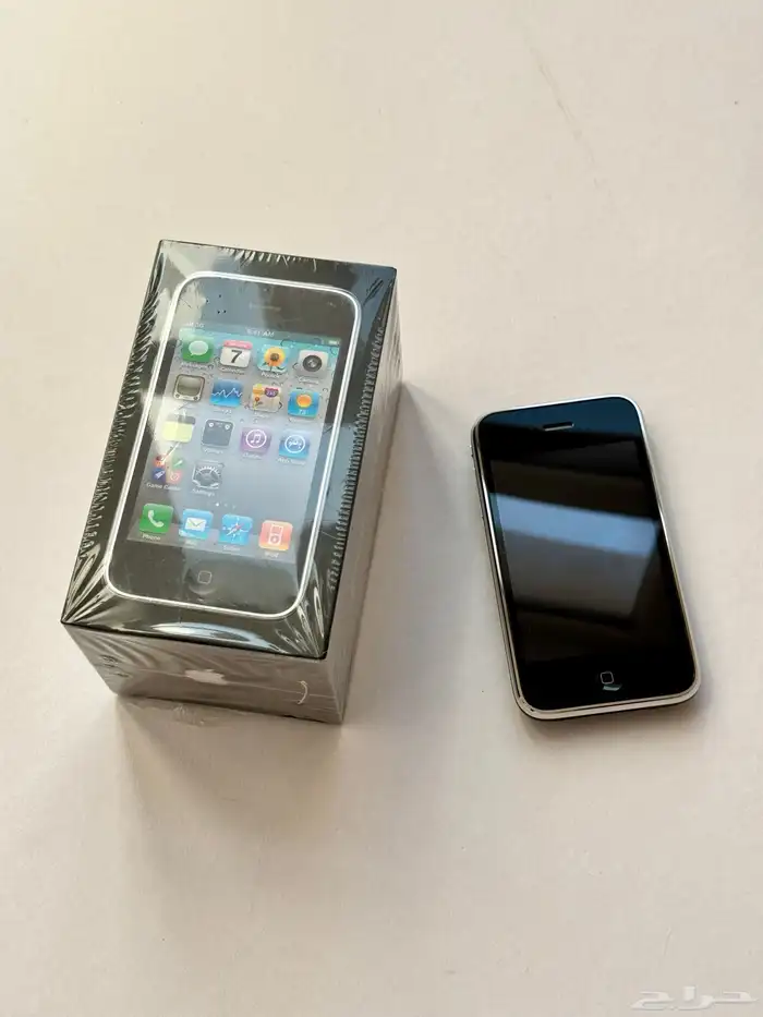 أيفون 3 جي اس بحالة نادرة iPhone 3GS 1