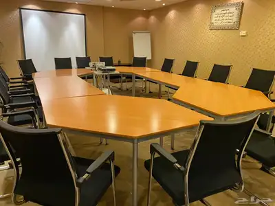 قاعة اجتماعات للايجار بالساعة او اليوم 0
