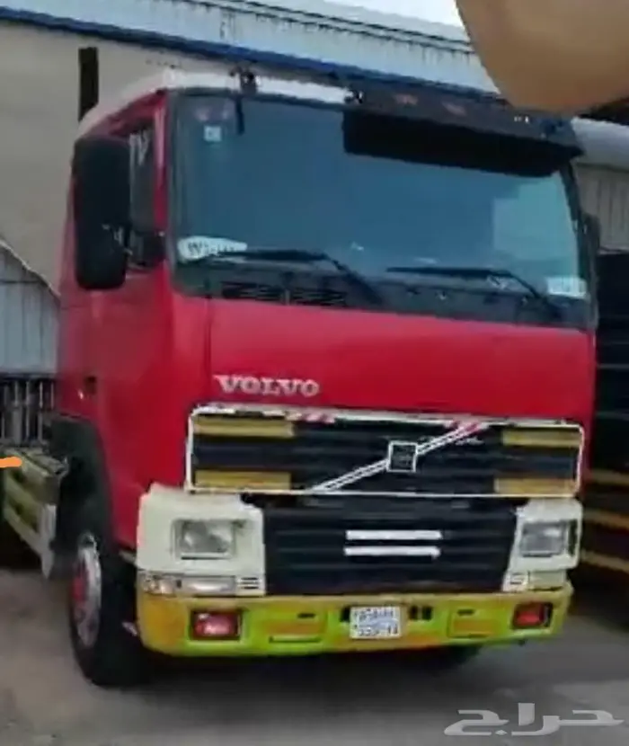 شاحنة فولفو راس للبيع 1