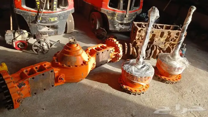 يتوفر لدينا مكائن وقطع جميع المعدات الثقيله 26