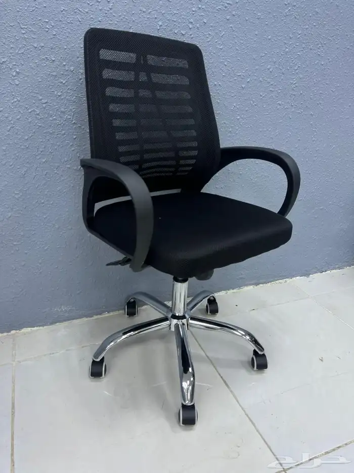 طاولات اجتماعات كراسي مكاتب دواليب مكاتب 17