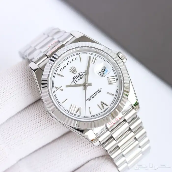 دلع يدك بأجمل ساعات العالم من متجر نايا 56