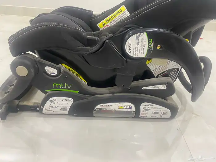 مقعد سيارة لرضيع ( اخضر كيوى ) 1