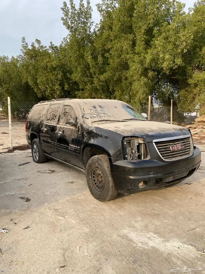 للبيع يوكن 2009 ( قطع غيار ) 3