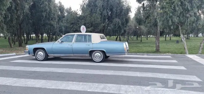 لعشاق السيارات الكلاسيكية Cadillac Fleetwood elegance 1982 3
