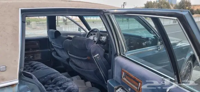 لعشاق السيارات الكلاسيكية Cadillac Fleetwood elegance 1982 13