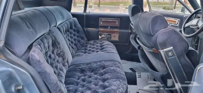 لعشاق السيارات الكلاسيكية Cadillac Fleetwood elegance 1982 12