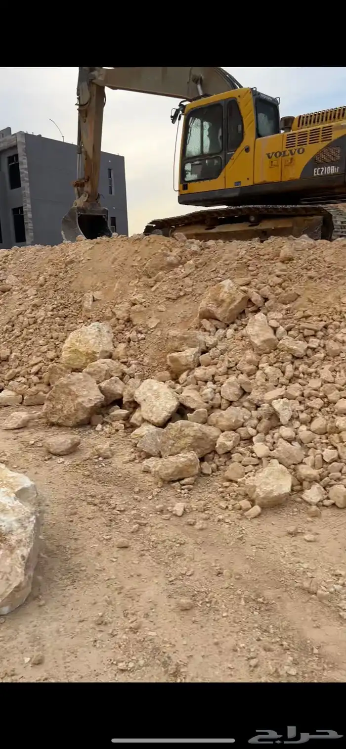 بوكلينات حفر وترحيل بافضل الاسعار 1