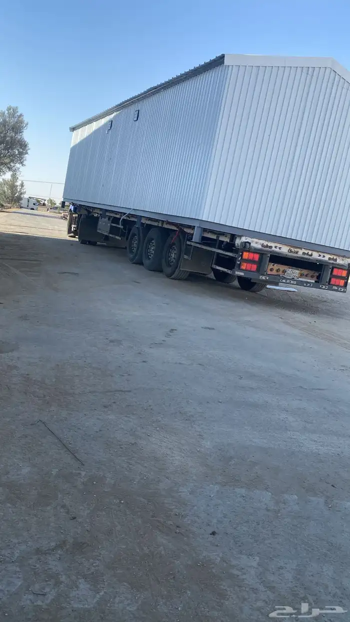 سطحه تريل نقل البضايع 1