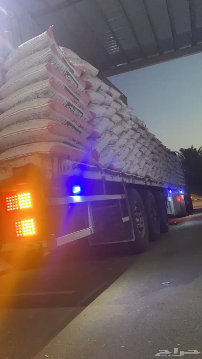 سطحه تريل نقل البضايع 2