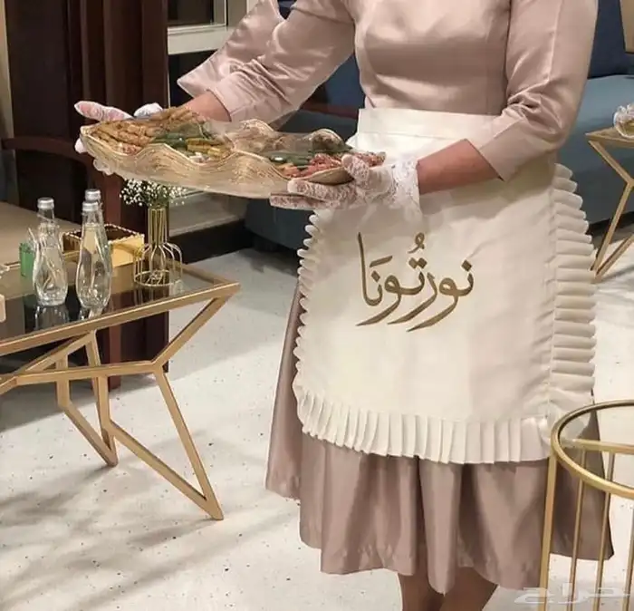 مضيفات بزي موحد وقهوجية 0