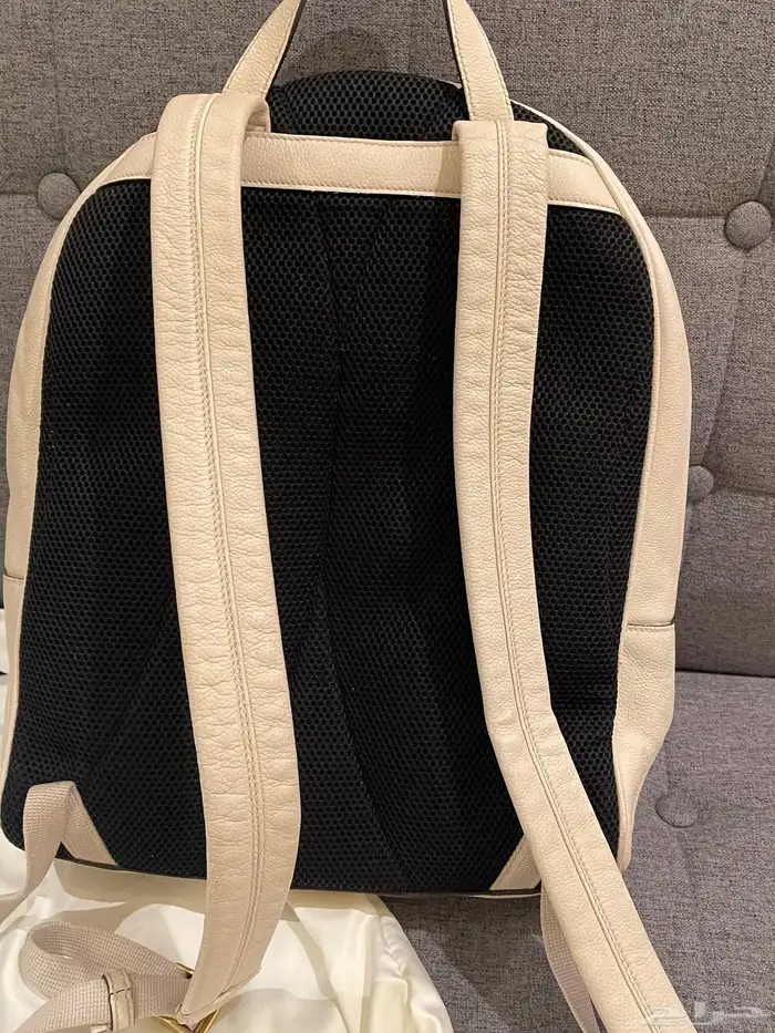 شنطة ظهر قوتشي اصليه ( مستعمله ) للبيع gucci packbag 2