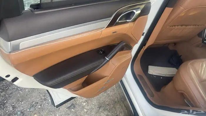 بورش كايين 2012 قطع غيار فقط 4