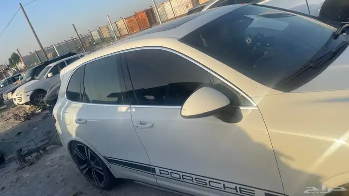 بورش كايين 2012 قطع غيار فقط 16