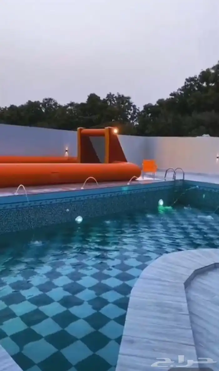 استراحه مكونه من صاله ومجلس ومقلط 2دوره مياه مطبخ مسبح 0