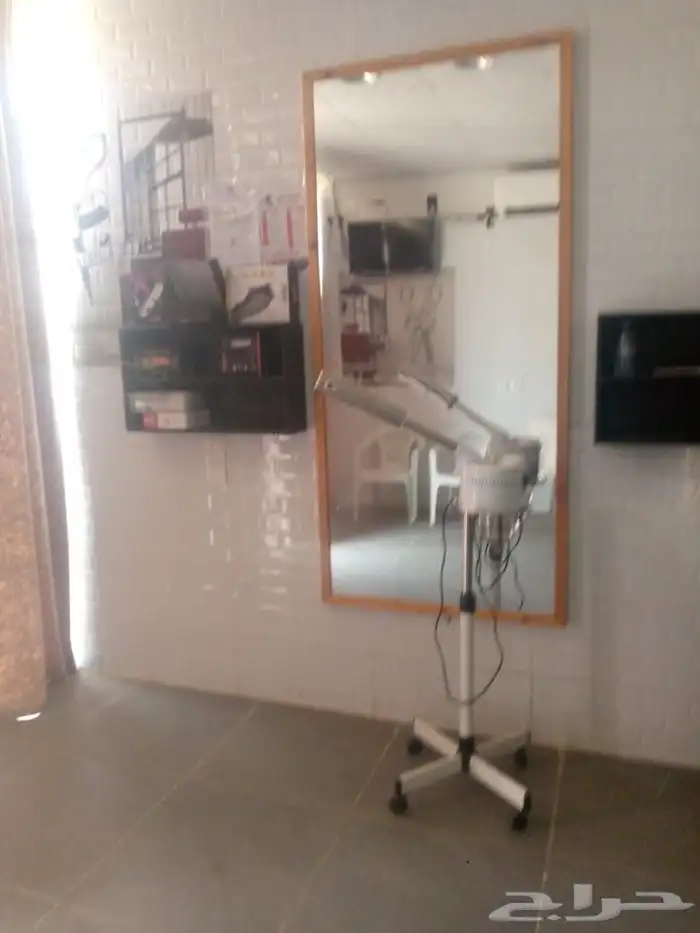 حلاق جاهز للايجار بمعداته حتى اللوحه تقدر تطلع سجل 12