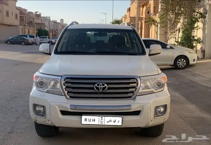 لاندكروزر GXR-3 2015 للبيع عاجل 0