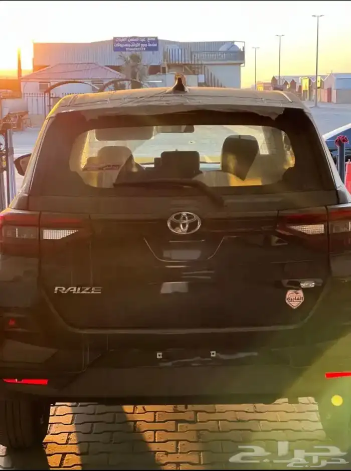 تويوتا جيب رايز 2023 فل كامل بقسط 1233 فقط 4