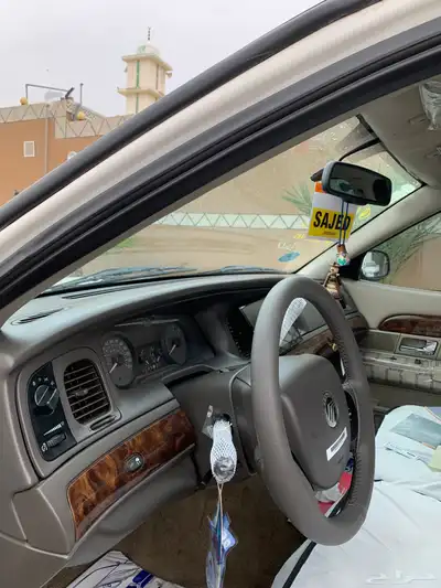 فورد ماركيز 2009. تم البيع 32