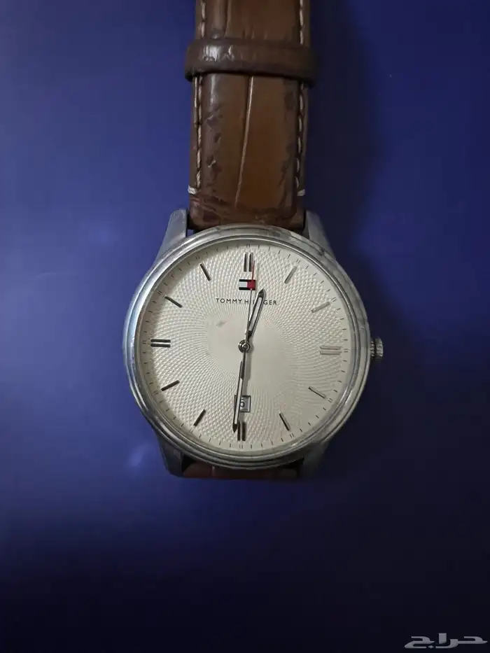 ساعه رجالي مستخدمه نظيفه ماركه تومي هليفغر 0