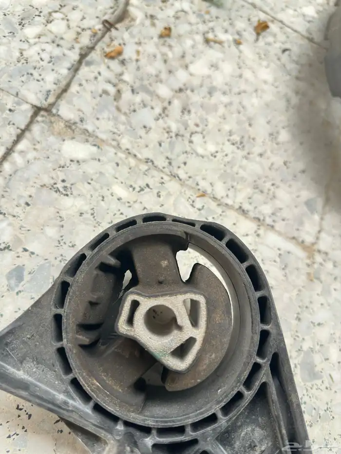 للبيع قطع غيار ماليبو 7