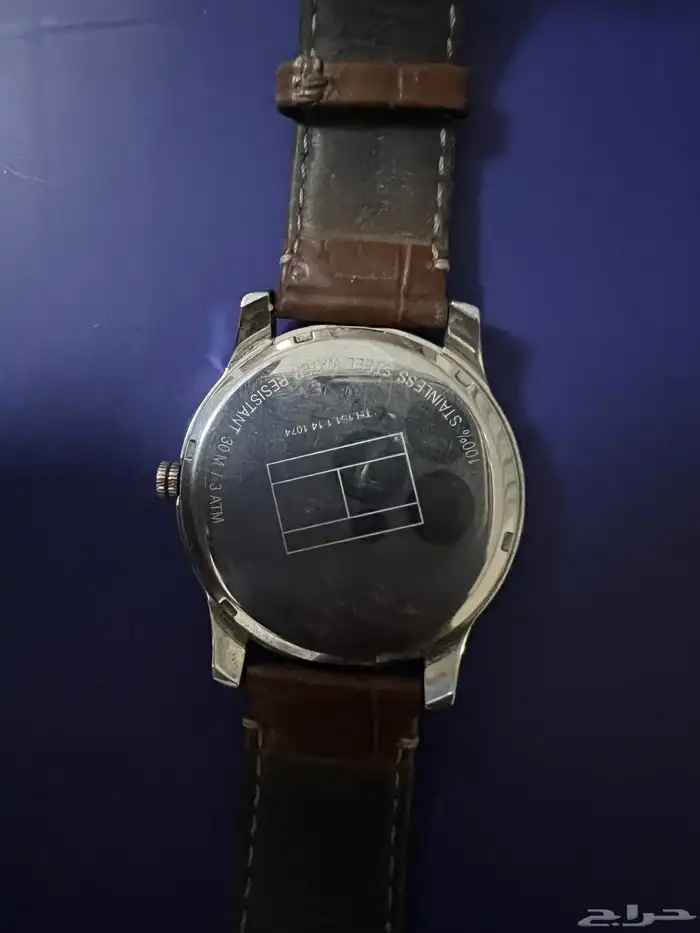 ساعه رجالي مستخدمه نظيفه ماركه تومي هليفغر 5