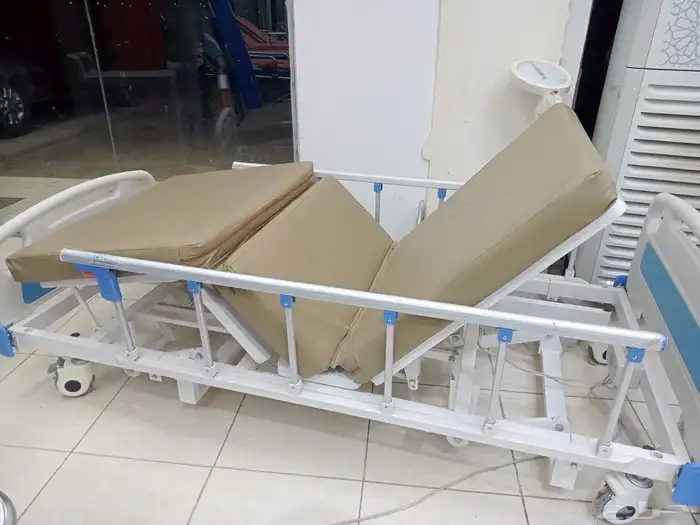 سرير طبي كهربائي جديد 2