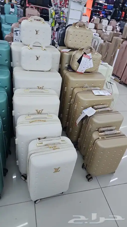 شنط سفر 77