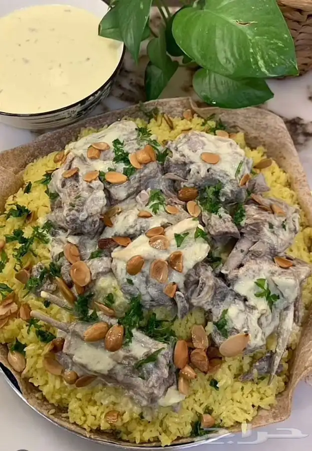 منسف اردني باللحم النعيمي والجميد الكركي بالسمن البلدي 6