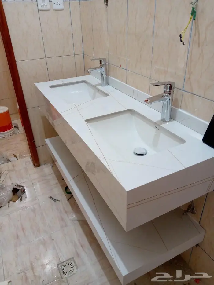 سباك خميس مشيط وابها يجي للبيت 0