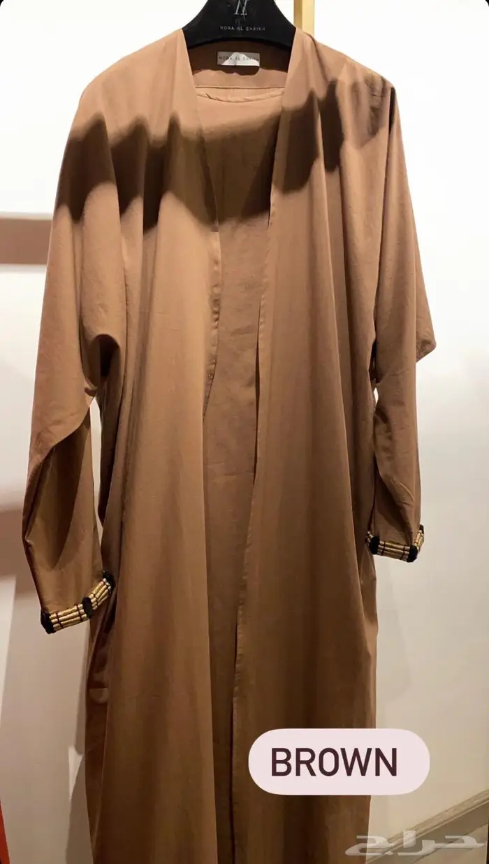 عبايات مصممات شبه جديده للبيع 6
