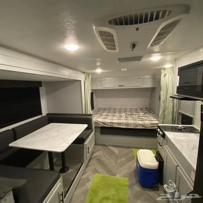 للإيجار تاجيركرفانات امريكية ودورات مياه متنقله 6